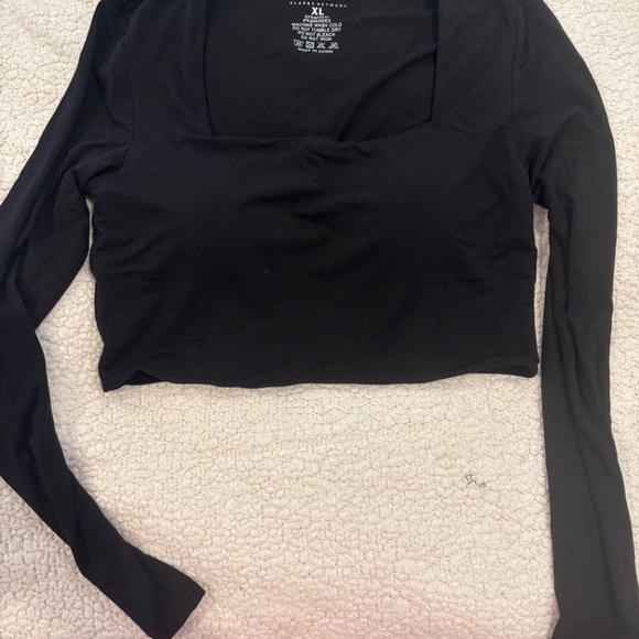 Klassy Network- Cropped long sleeve Brami - Picture 2 of 3